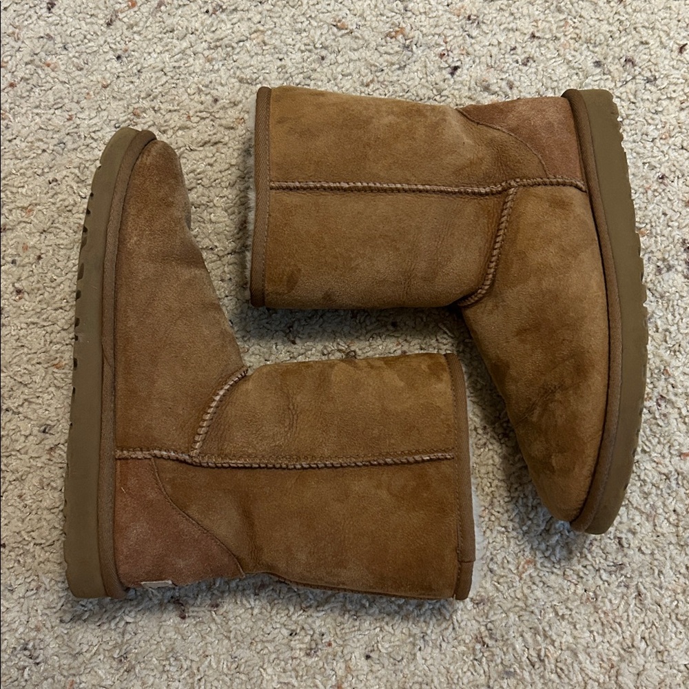 UGG Classic Short Boot (Chestnut) - Picture 3 of 6
